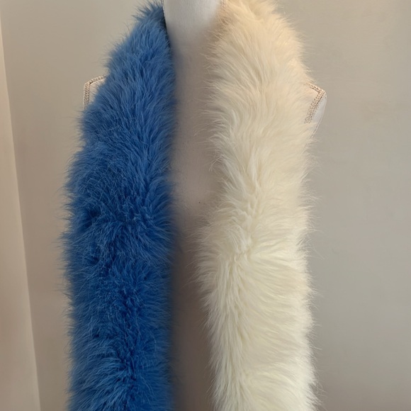 Prada Faux Fur Scarves in White and Blue 55” plus 12” tail like at the end white - Picture 9 of 11